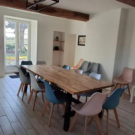 بيت للعطل Grand En Campagne Avec Etang *