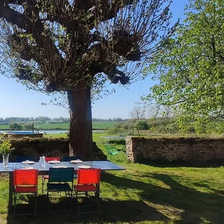 بيت للعطل Grand En Campagne Avec Etang Bouere