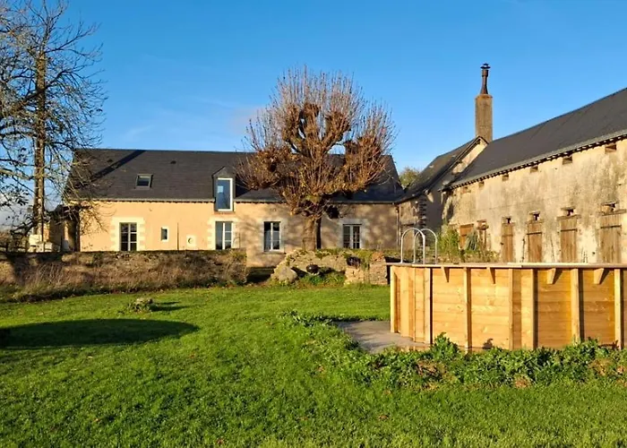 Grand En Campagne Avec étang *