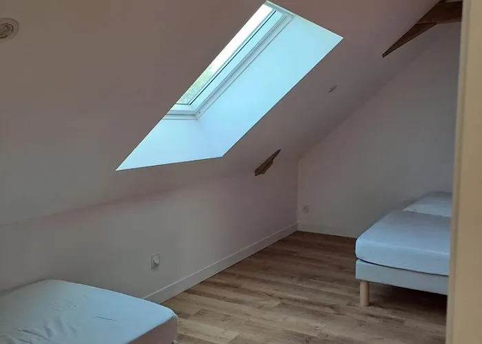 Grand En Campagne Avec étang * Bouere